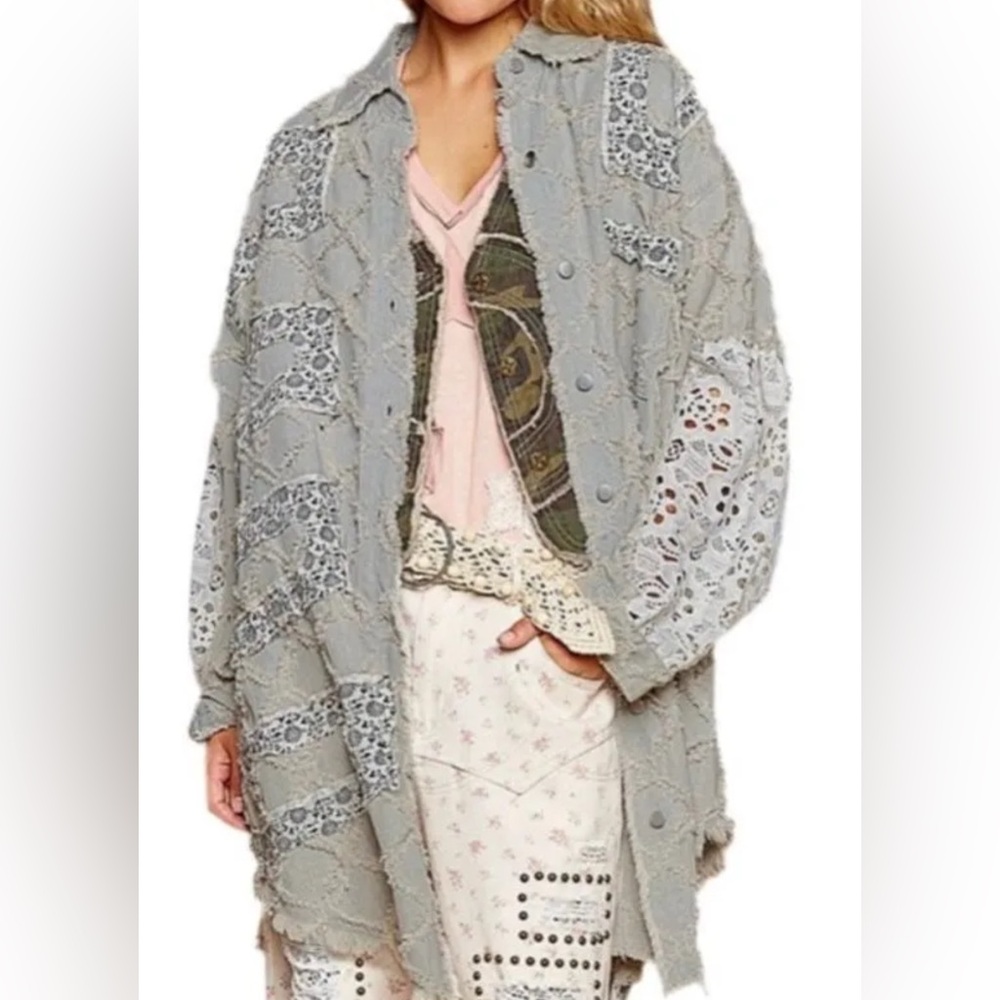 NWT POL Denim & Eyelet Sleeve Shacket with beautiful patchwork